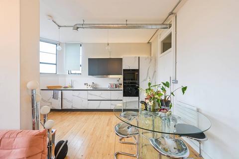 2 bedroom flat to rent, Dehavilland Studios, Clapton, London, E5