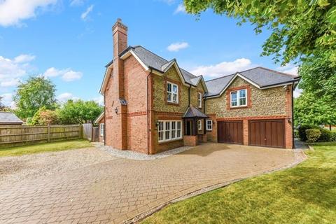 6 bedroom detached house to rent, Netherne Drive, Coulsdon, CR5