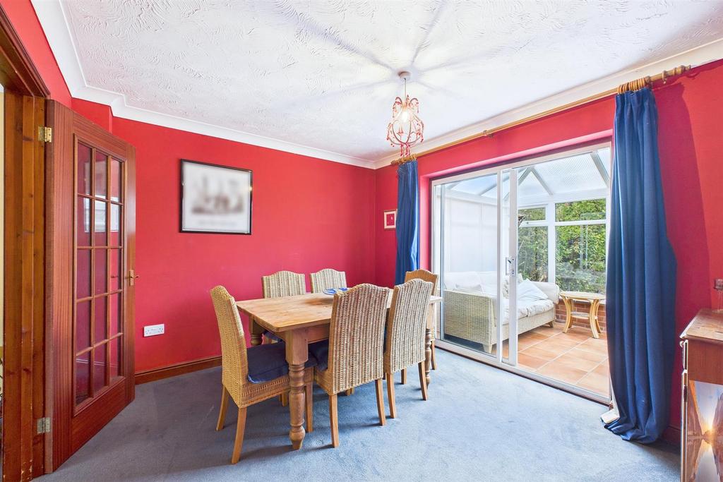Dining Room.jpg