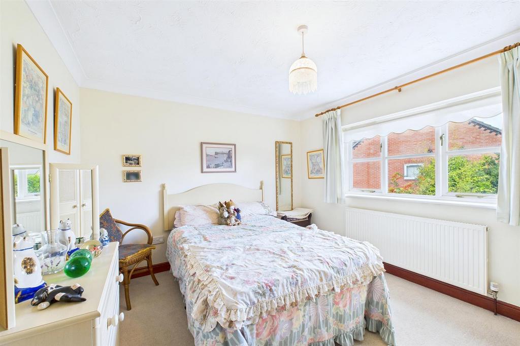Bedroom 2.jpg