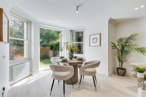 3 bedroom flat for sale, Belsize Grove, Belsize Park, NW3