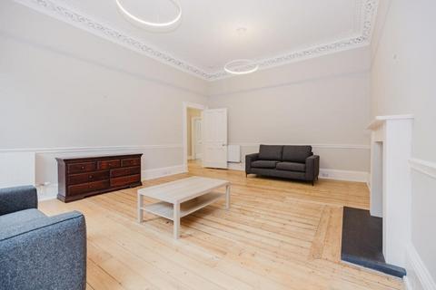 5 bedroom flat to rent, 3213L Castle Terrace, Edinburgh, EH1 2DP