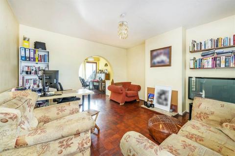 4 bedroom semi-detached house for sale, Delius Close, Elstree