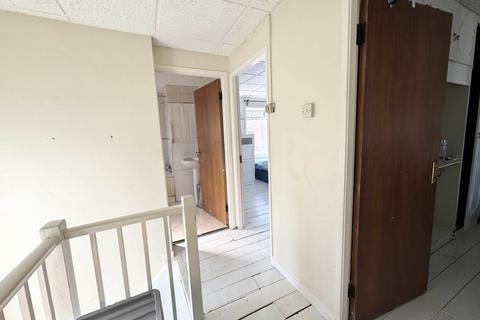 16 Delius Close, Elstree, Borehamwood, WD6 3DW