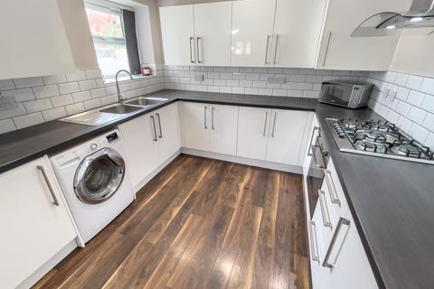 undefined, Esher Road, L6 6DF,