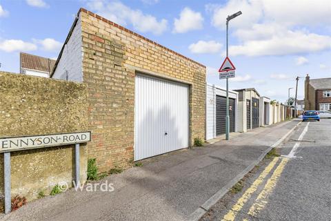3 bedroom end of terrace house for sale, Byron Road, Gillingham, Kent