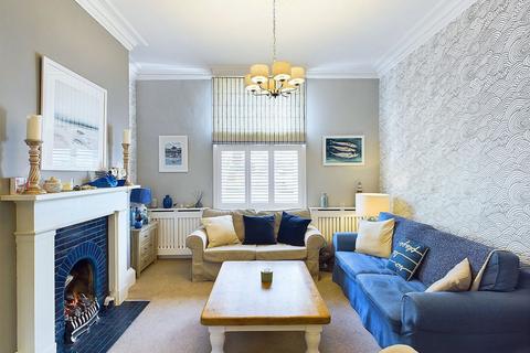3 bedroom townhouse for sale, West Terrace, Whitby YO21
