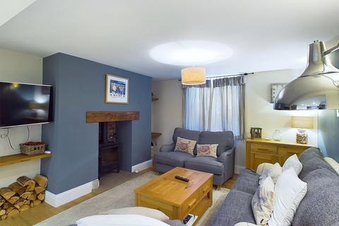 3 bedroom townhouse for sale, West Terrace, Whitby YO21