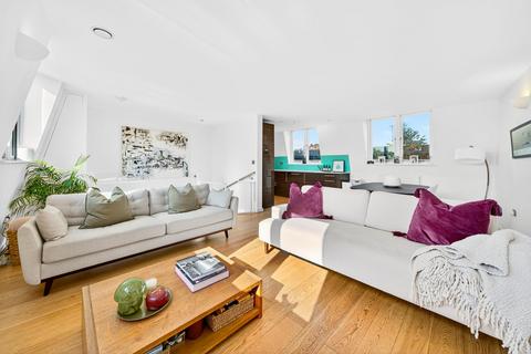 3 bedroom apartment for sale, Valerio Mews, London N1