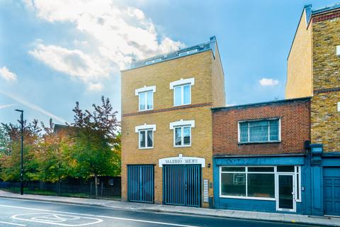 3 bedroom apartment for sale, Valerio Mews, London N1