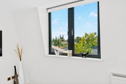 11 Valerio Mews, London, N1 4FB