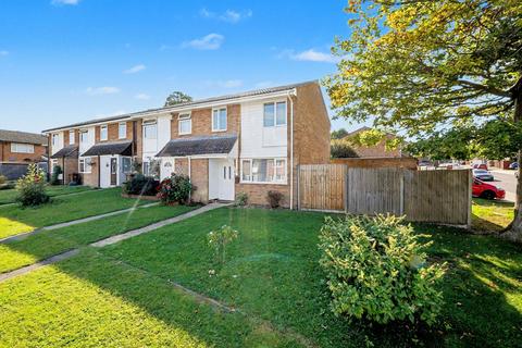 3 bedroom end of terrace house for sale, Clandon Road, Chatham ME5