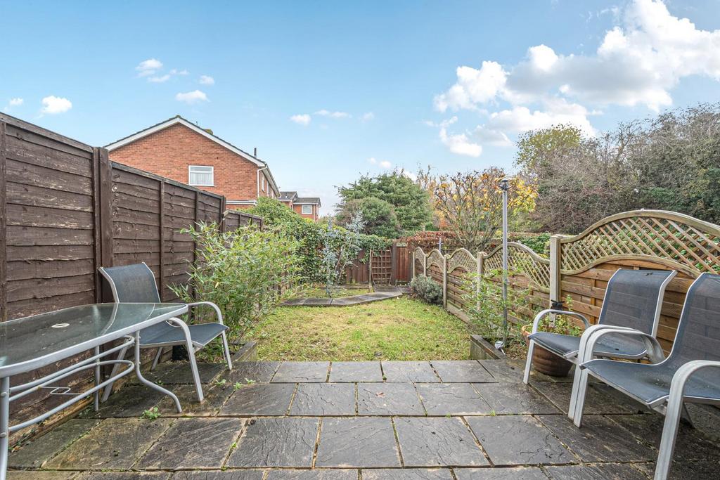 Rear garden 2.jpg
