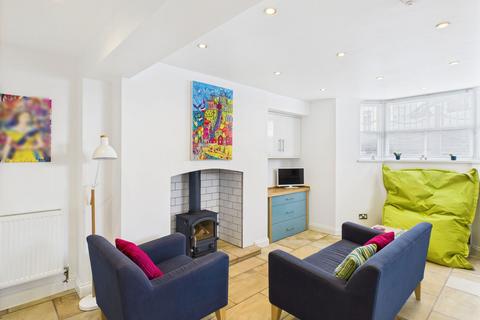 4 bedroom townhouse for sale, Crescent Place, Whitby YO21