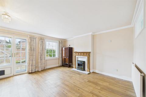3 bedroom end of terrace house for sale, St. Peters, Chichester