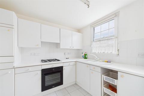 3 bedroom end of terrace house for sale, St. Peters, Chichester