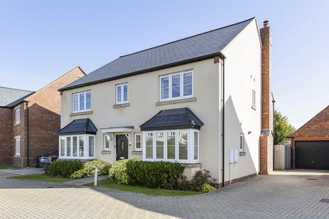 5 bedroom detached house for sale, Miller Close, Heyford Park, OX25