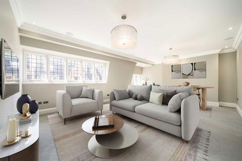 3 bedroom flat for sale, Mount Street, London W1K