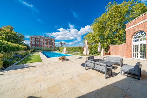 undefined, Chaplin Drive, London EN4