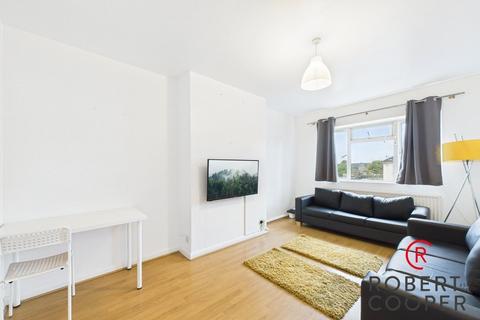 2 bedroom apartment for sale, Great Central Avenue, Ruislip, HA4