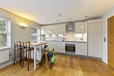 undefined, High Street, Hampton Hill