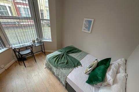 5 bedroom terraced house to rent, Saxony Road, L7 8RU,