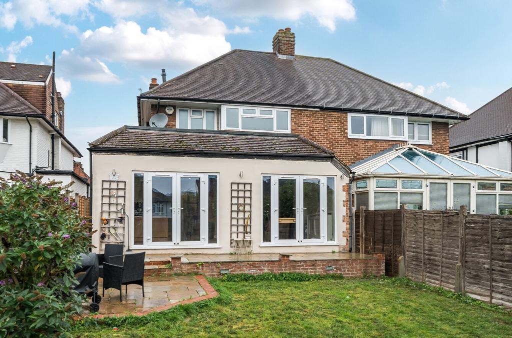 Stoneleigh Crescent, Epsom - KT19 0 RP