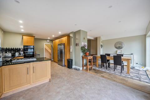 18 Stoneleigh Crescent, Epsom, KT19 0RP