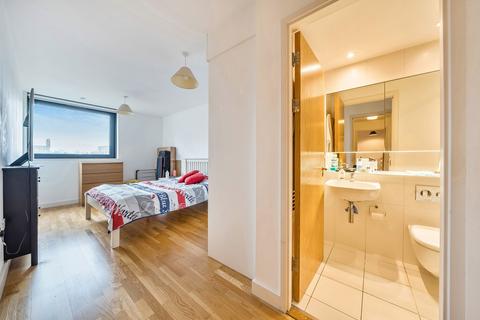 2 bedroom flat to rent, Amelia Street, London, SE17
