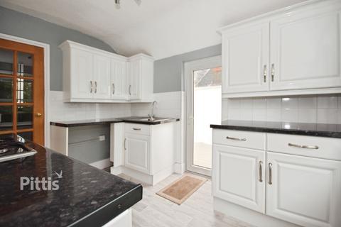 2 bedroom apartment to rent, Atherley Road Shanklin PO37