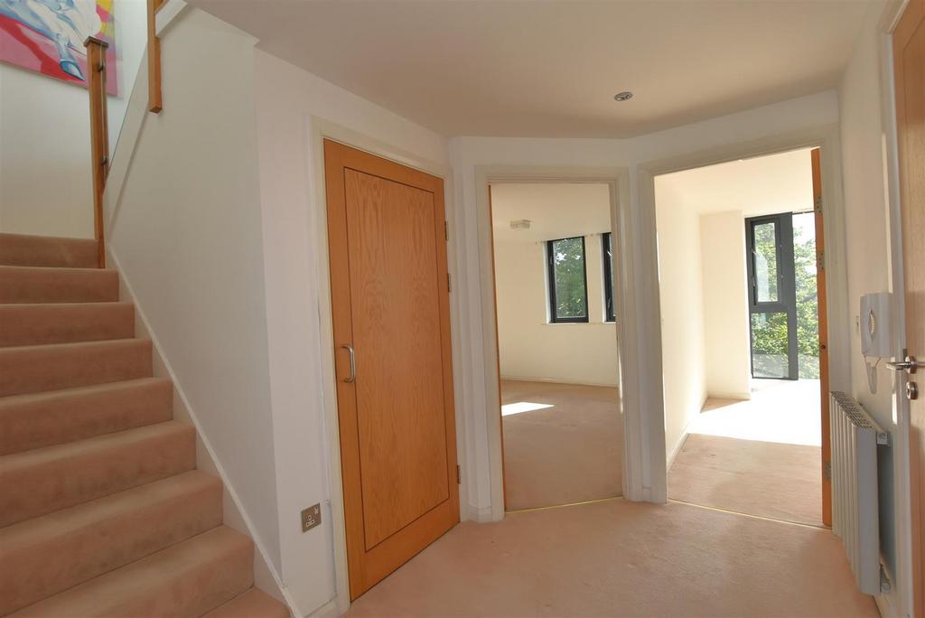 Private Entrance Hall