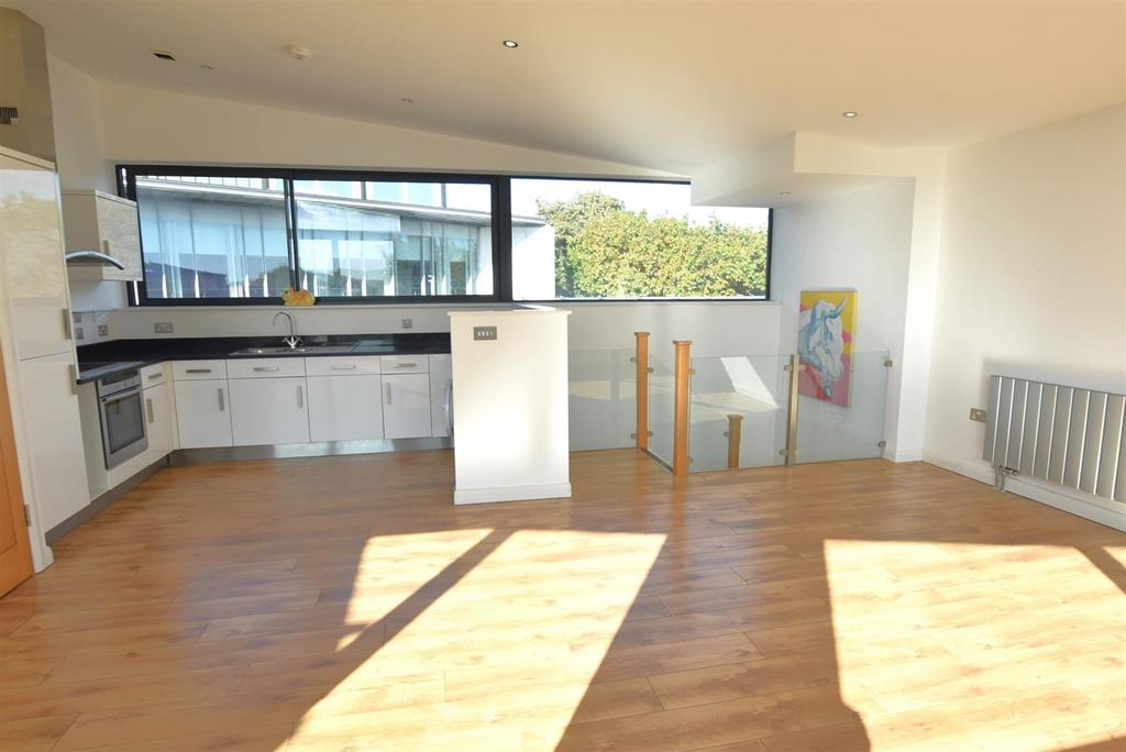 Kitchen/Living Room