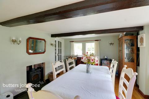 3 bedroom cottage for sale, Barracks Lane, Ravensmoor