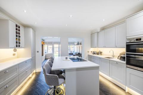 4 bedroom end of terrace house for sale, Tower Place, Warlingham, CR6