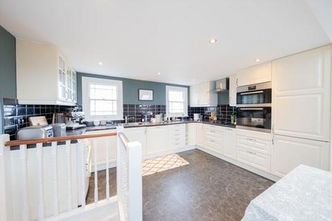 undefined, Temple Road, London W4