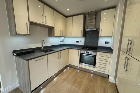 2 bedroom apartment to rent, Bridge Avenue, Maidenhead