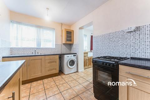 3 bedroom semi-detached house to rent, Silverdale Road, Earley, Reading, RG6