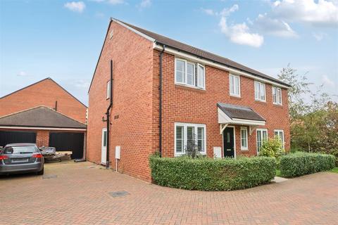 undefined, Pauling Close, Aston Clinton,