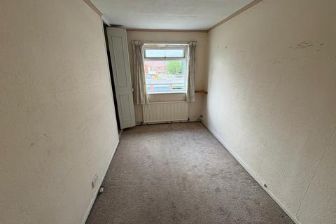 2 bedroom flat for sale, Carter Close, Denton