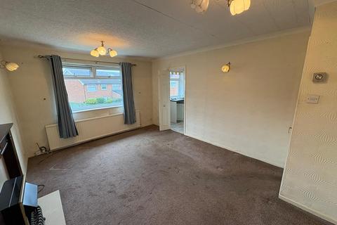 2 bedroom flat for sale, Carter Close, Denton
