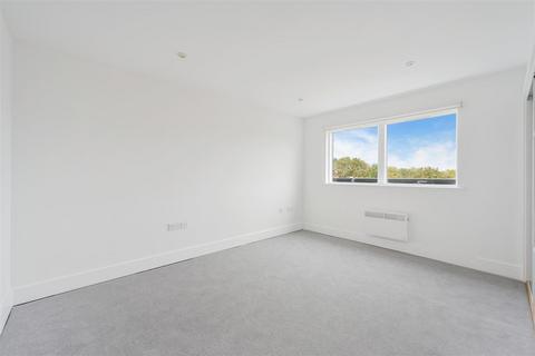2 bedroom flat for sale, Church Street, Epsom