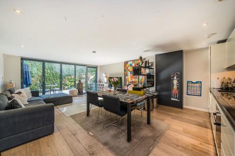 2 bedroom flat for sale, Blackthorn Avenue, London N7