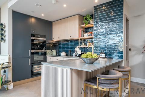 1 bedroom flat for sale, Chalk Farm Road, London NW1