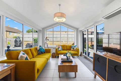 4 bedroom detached house for sale, Stocks Way, Lenham