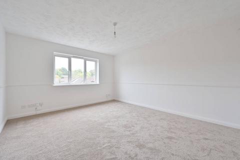 2 bedroom flat for sale, Kingfisher Drive, Hemel Hempstead, HP3