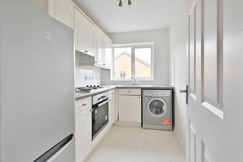2 bedroom flat for sale, Kingfisher Drive, Hemel Hempstead, HP3