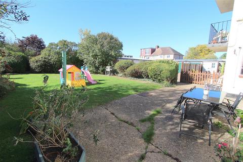 42 Lymescote Gardens, Sutton, SM1 2PN