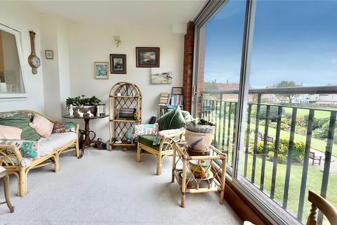 3 bedroom apartment for sale, Rosecroft Court, The Kings Gap, Hoylake, Wirral, CH47