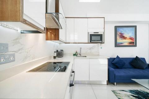 1 bedroom property to rent, Gloucester Place, Marylebone, London, W1U