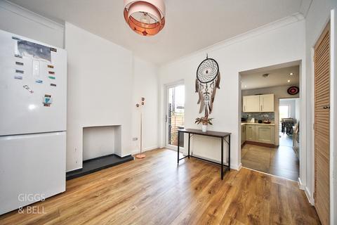 undefined, Stockwood Crescent, Luton, Bedfordshire, LU1